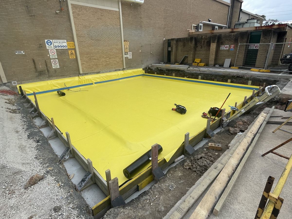 Liquid membrane applied to an external area